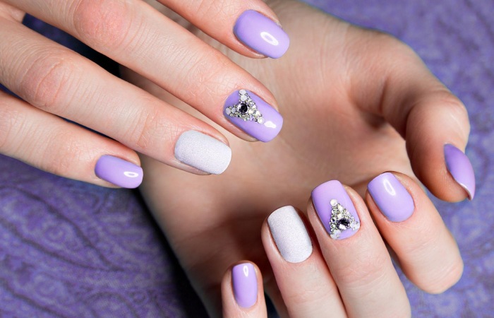 Short Nail Designs Decorated with Stones